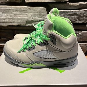 Brand NEW Jordan 5 Retro “Green Beans”